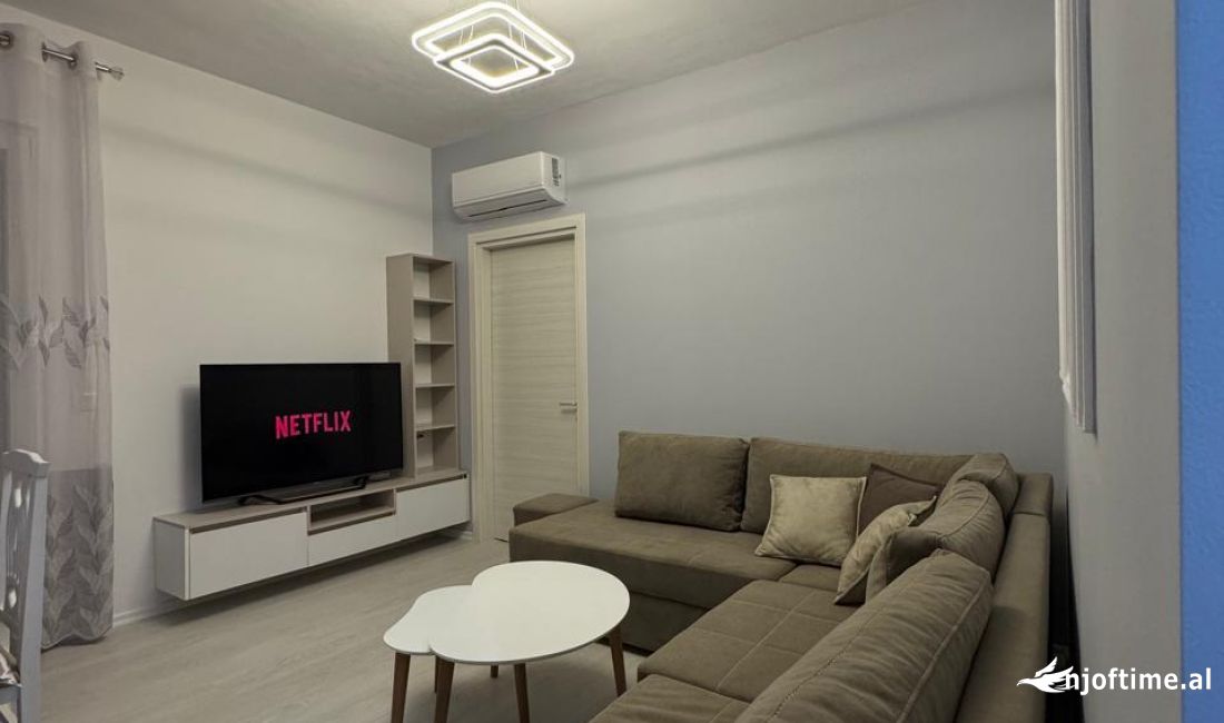 Shtepi me qera Apartament ne Tirane, 1+1, Mobilimi E mobiluar, Pagesa 60,000  Leke.