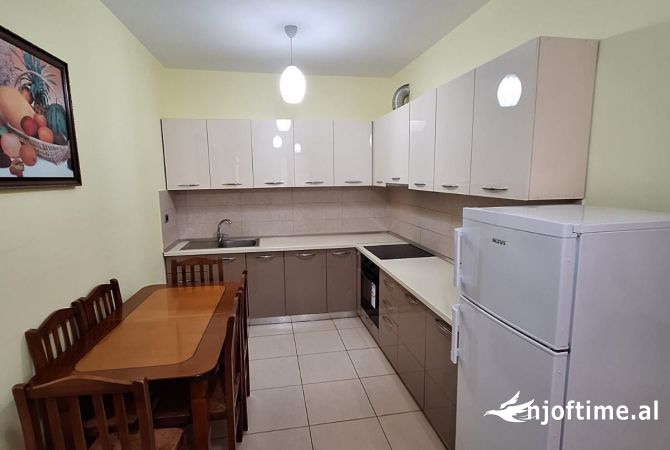 Shtepi me qera 3+1 ne Tirane - 38,000 Leke