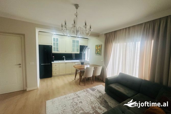 Shtepi me qera 2+1 ne Tirane - 750 Euro