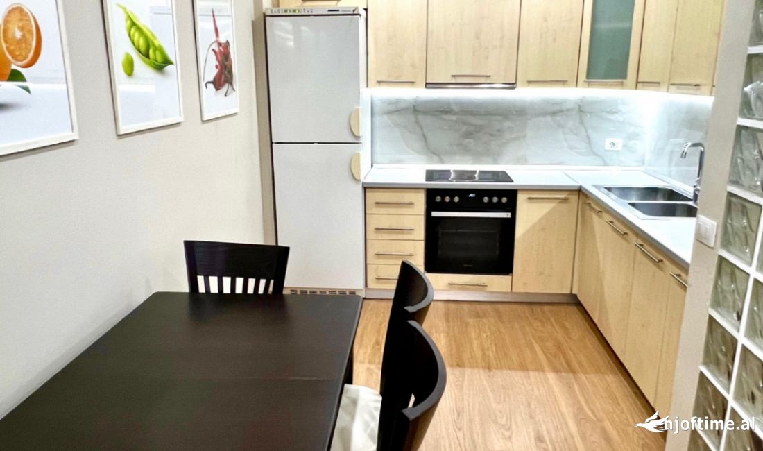 Shtepi me qera Apartament ne Tirane, 1+1, Mobilimi E mobiluar, Pagesa 50,000  Leke.