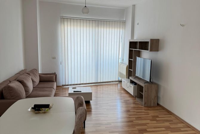 Shtepi me qera 2+1 ne Tirane - 40,000 Leke