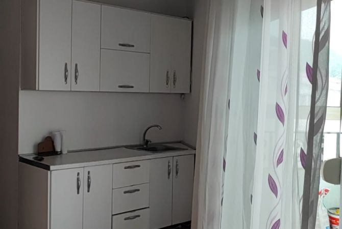 Shtepi me qera 1+1 ne Tirane - 45,000 Leke