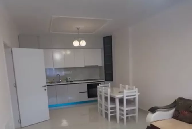 Shtepi me qera 2+1 ne Tirane - 450 Euro