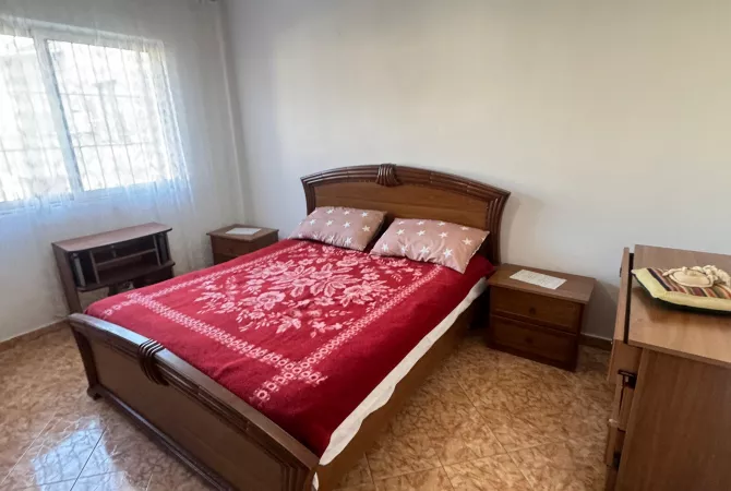 Shtepi me qera 1+1 ne Tirane - 35,000 Leke