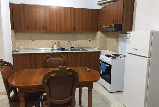 Shtepi me qera 1+1 ne Tirane - 45,000 Leke