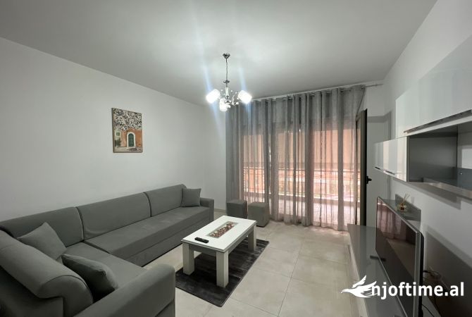 Shtepi me qera 1+1 ne Tirane - 650 Euro