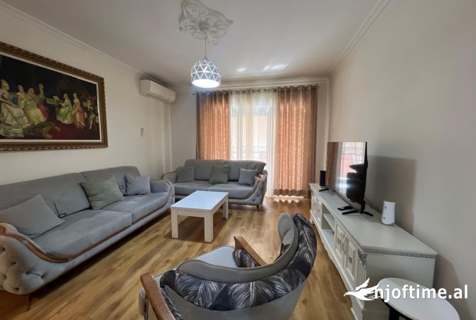 Shtepi me qera 1+1 ne Tirane - 650 Euro