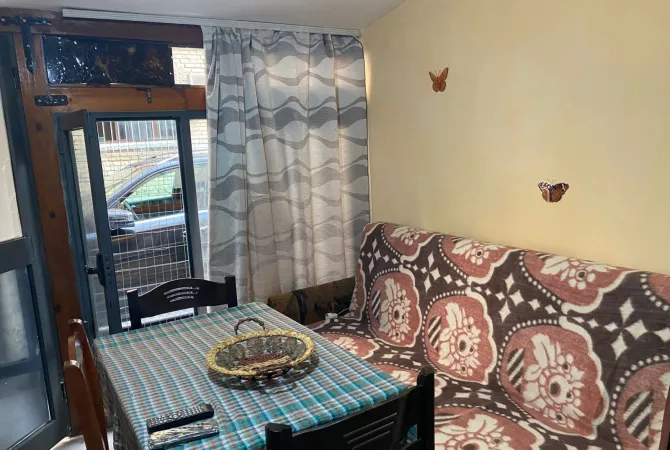 Shtepi me qera 1+1 ne Tirane - 300 Euro