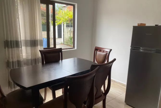 Shtepi me qera 2+1 ne Tirane - 450 Euro