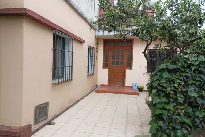 Shtepi me qera 2+1 ne Tirane - 450 Euro