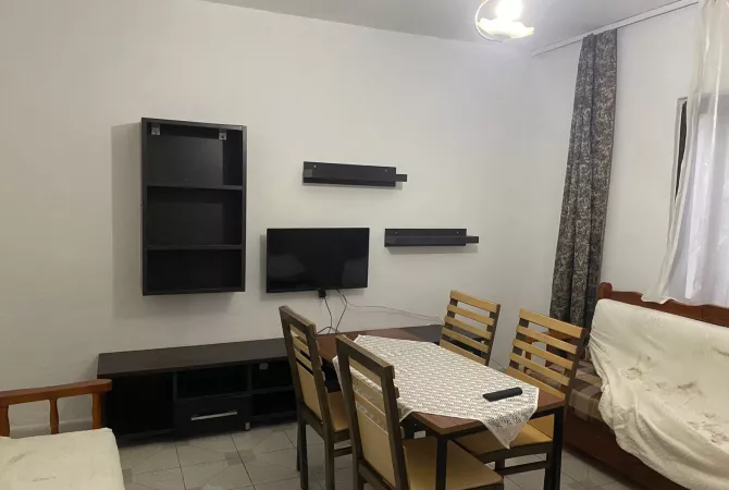 Shtepi me qera 1+1 ne Tirane - 350 Euro