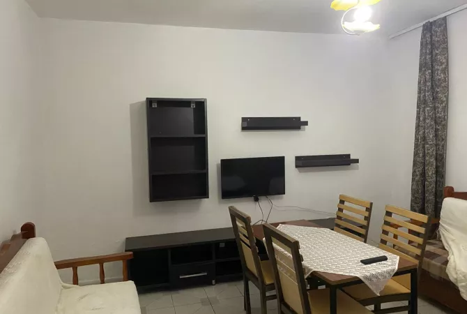 Shtepi me qera 1+1 ne Tirane - 350 Euro