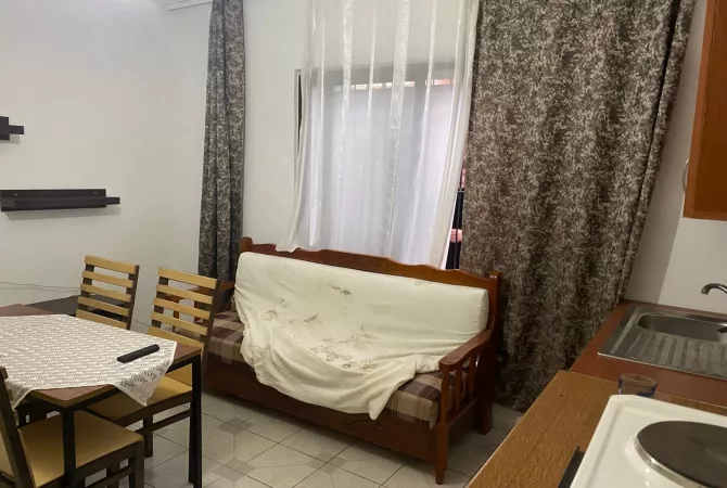 Shtepi me qera 1+1 ne Tirane - 350 Euro