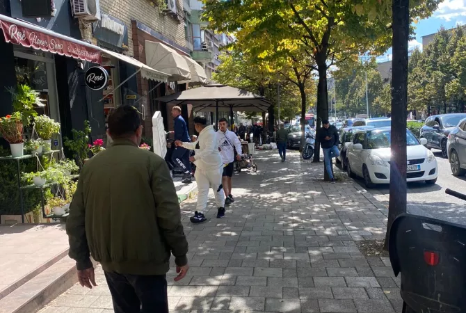 Ambient biznesi me qera 1+1 ne Tirane - 1,200 Euro