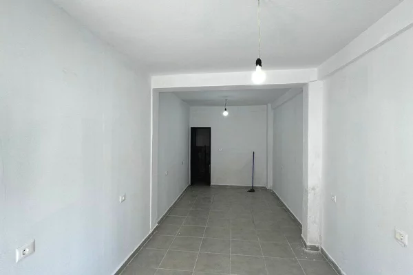 Ambient biznesi ne shitje 1+1 ne Tirane - 41,000 Euro