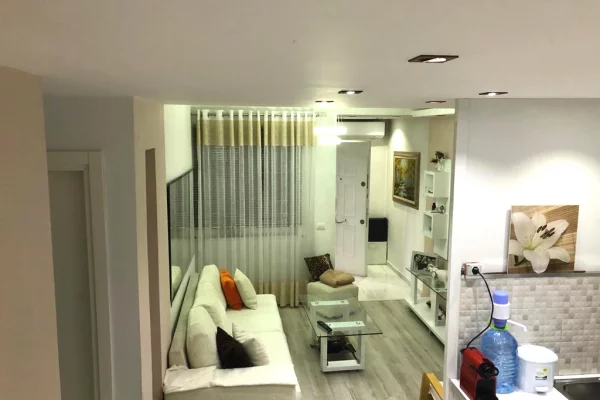 Shtepi ne shitje Shtepi Private ne Tirane, 2+1, Mobilimi E mobiluar, Pagesa 108,000  Euro.