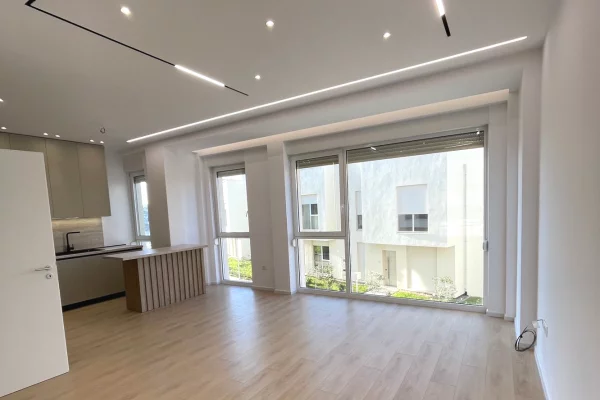 Shtepi me qera 4+1 ne Tirane - 1,200 Euro