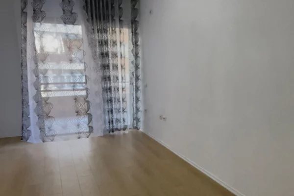 Shtepi ne shitje 2+1 ne Tirane - 112,000 Euro