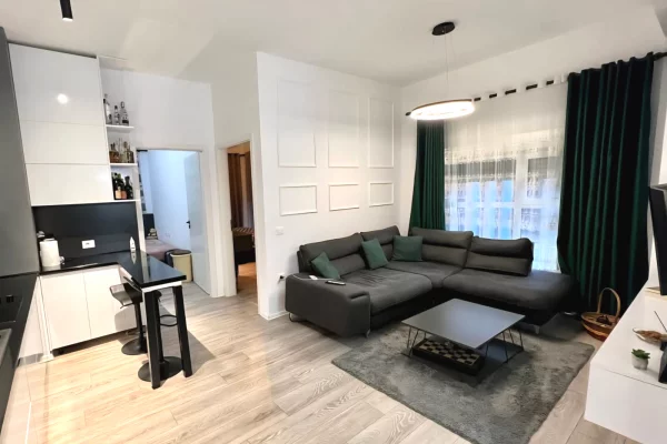 Shtepi ne shitje 2+1 ne Tirane - 14,500,000 Leke