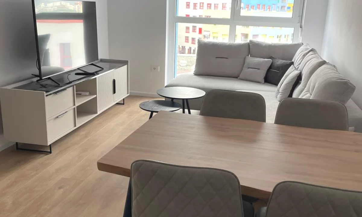 Shtepi me qera Apartament ne Tirane, 1+1, Mobilimi E mobiluar, Pagesa 45,000  Leke.