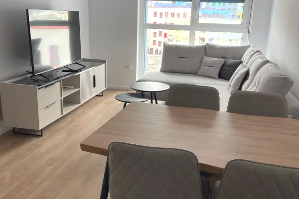 Shtepi me qera 1+1 ne Tirane - 45,000 Leke