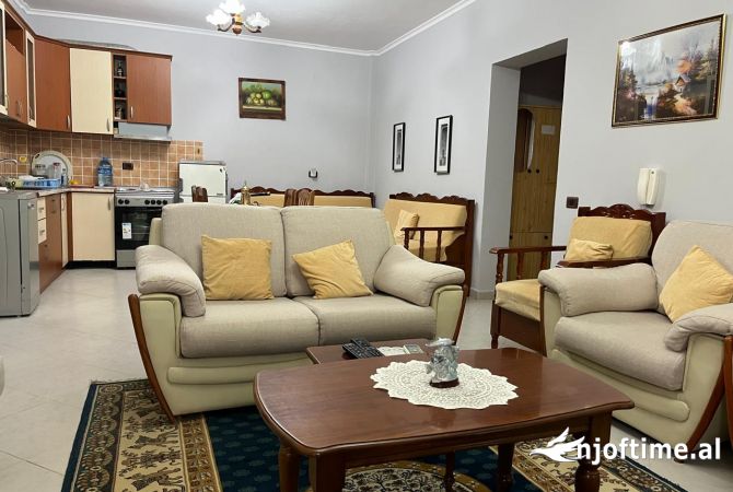 Shtepi me qera 2+1 ne Tirane - 60,000 Leke