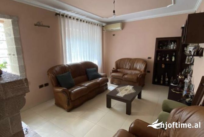 Shtepi ne shitje 4+1 ne Tirane - 225,000 Euro
