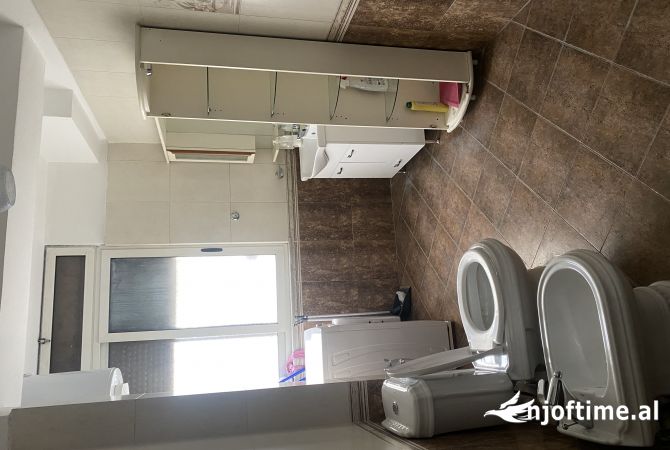 Shtepi me qera Apartament ne Tirane, 2+1, Mobilimi E mobiluar, Pagesa 550  Euro.