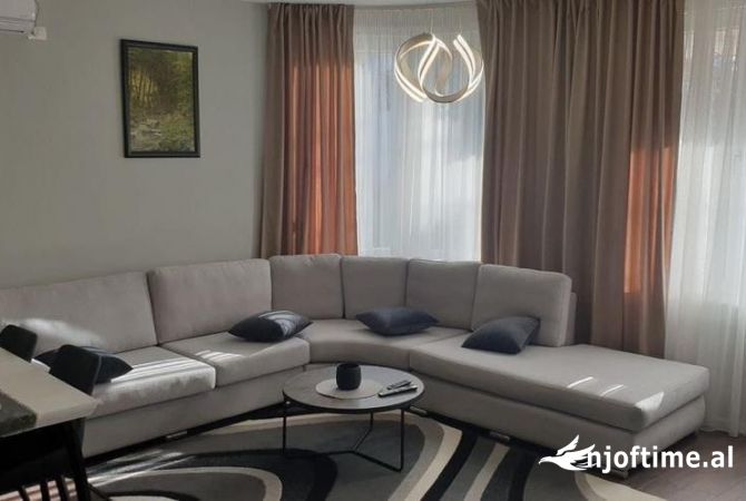 Shtepi me qera 1+1 ne Tirane - 40,000 Leke