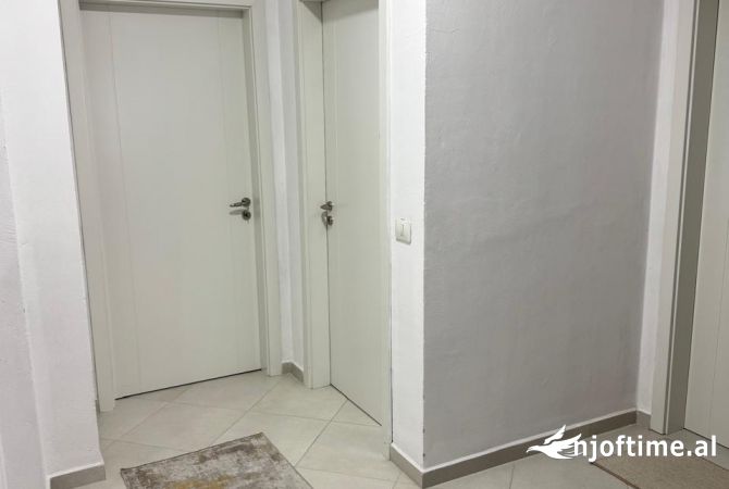 Shtepi me qera 2+1 ne Tirane - 40,000 Leke