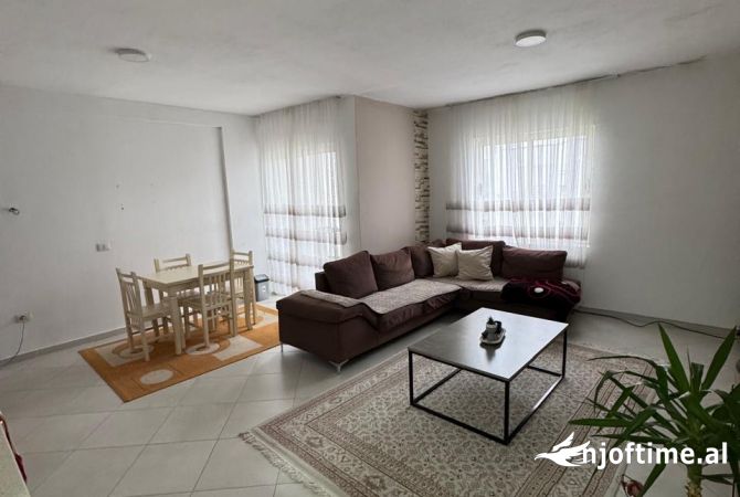Shtepi me qera 2+1 ne Tirane - 40,000 Leke