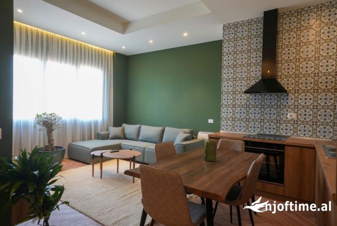 Shtepi ne shitje Apartament ne Tirane, 1+1, Mobilimi E mobiluar, Pagesa 104,000  Euro.