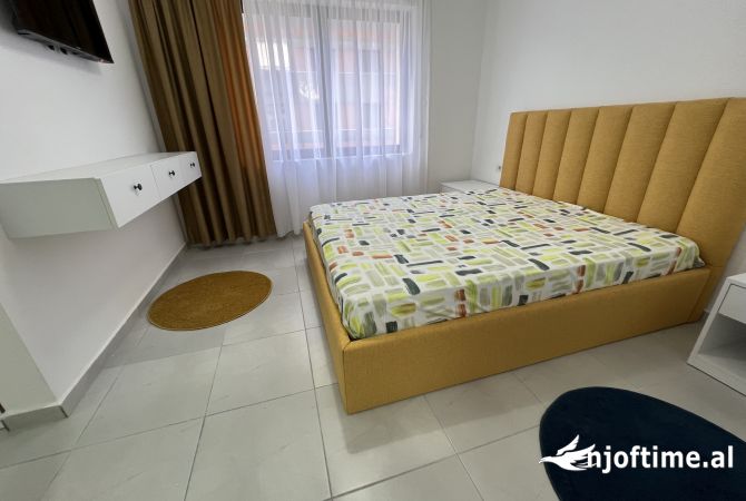 Shtepi me qera Apartament ne Tirane, 2+1, Mobilimi E mobiluar, Pagesa 800  Euro.