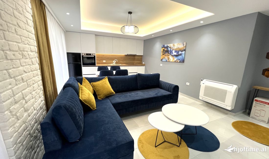 Shtepi me qera Apartament ne Tirane, 2+1, Mobilimi E mobiluar, Pagesa 800  Euro.