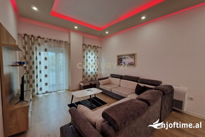 Shtepi me qera 2+1 ne Tirane - 700 Euro
