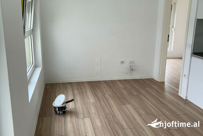 Shtepi me qera 1+1 ne Tirane - 30,000 Leke