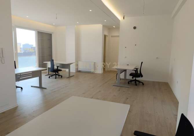 Ambient biznesi me qera 3+1 ne Tirane - 2,000 Euro
