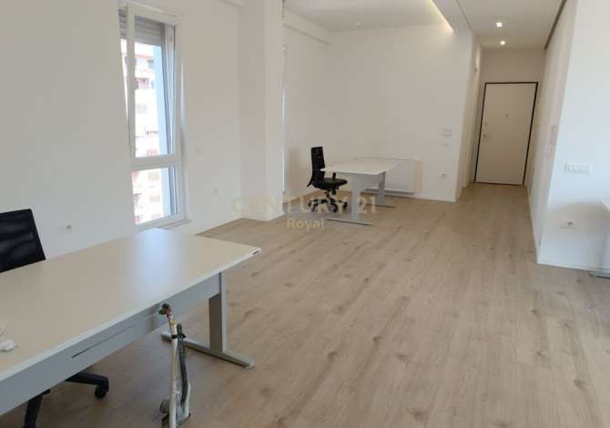 Ambient biznesi me qera 3+1 ne Tirane - 2,000 Euro