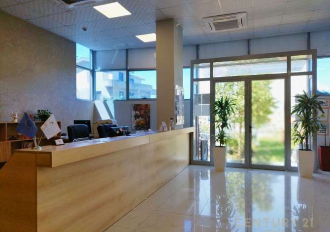 Ambient biznesi me qera 3+1 ne Tirane - 6,000 Euro