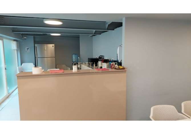 Ambient biznesi me qera 3+1 ne Tirane - 10,000 Euro