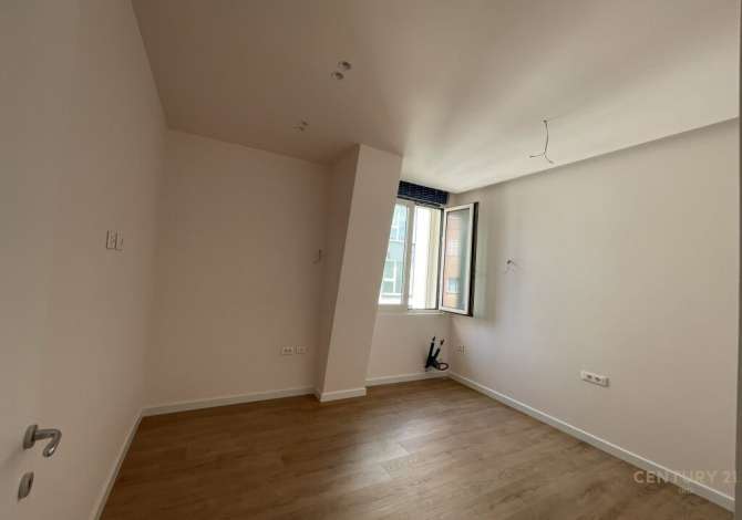 Ambient biznesi me qera 3+1 ne Tirane - 1,500 Euro