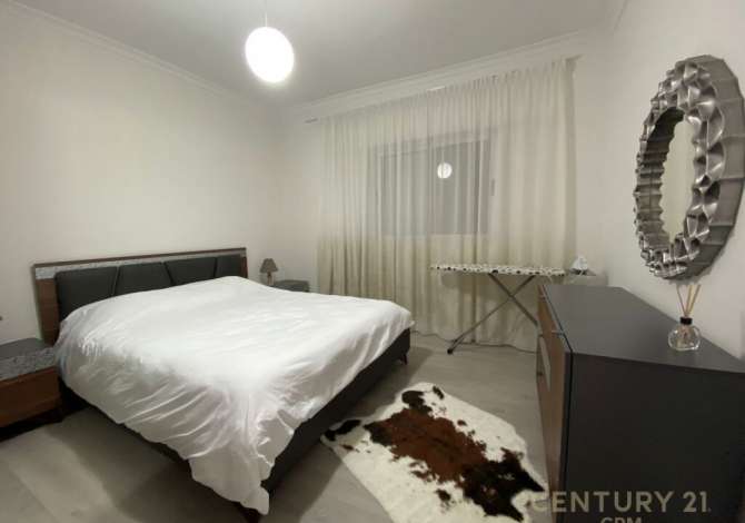 Shtepi me qera 2+1 ne Tirane - 1,000 Euro