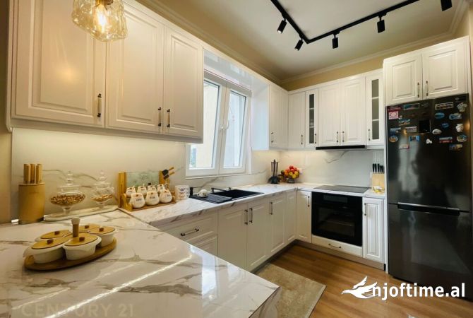 Shtepi me qera 2+1 ne Tirane - 1,200 Euro