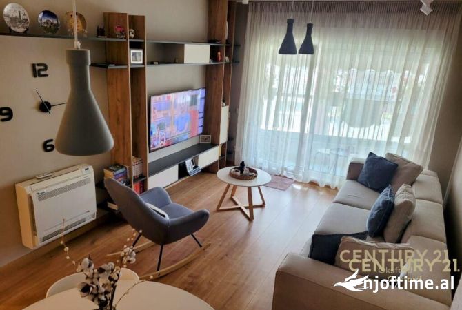 Shtepi me qera 2+1 ne Tirane - 750 Euro