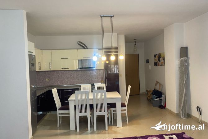 Shtepi me qera 2+1 ne Tirane - 550 Euro