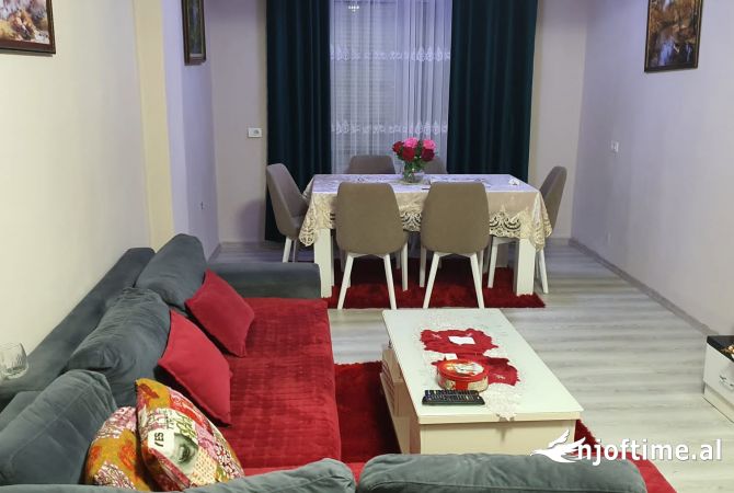 Casa in affitto 3+1 a Tirana - 1,000 Euro