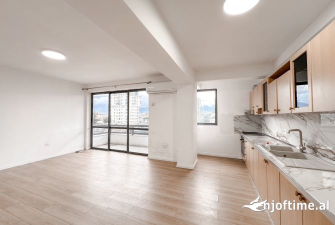 Ambient biznesi me qera 3+1 ne Tirane - 80,000 Leke