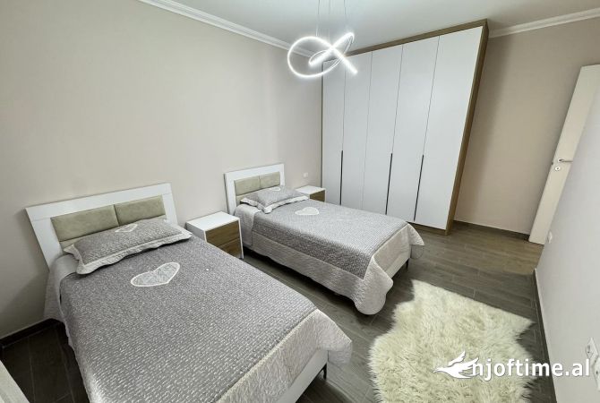Shtepi me qera Apartament ne Tirane, 2+1, Mobilimi E mobiluar, Pagesa 750  Dollar.