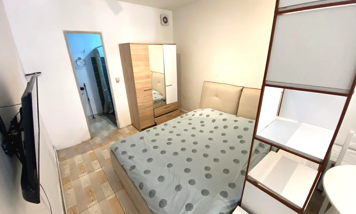 Shtepi me qera Apartament ne Tirane, Garsoniere, Mobilimi E mobiluar, Pagesa 250  Euro.