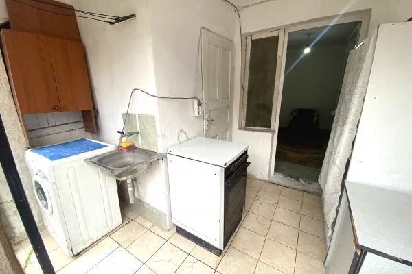 Casa privata/Indipendente in affitto a Tirana Garsoniere, Arredato